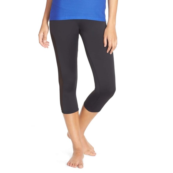 new Onzie ✦ Mesh Tux Stripe ✦ Yoga Cropped Capri Pants ✦ Black Medium / Large - Picture 4 of 12